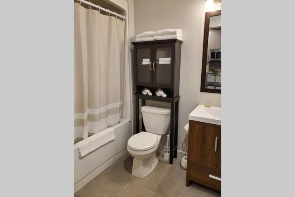 Cozy Sweet Studio #4, Only 10 Min To D.T. Ottawa Gatineau Bagian luar foto